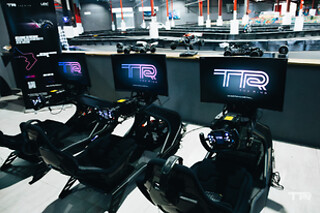 Pilotage sur simulateur automobile - The Ring - Marseille (13)