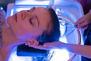 Une séance de head spa chez Krystale Esthétique à La Chapelle-sur-Erdre (44)