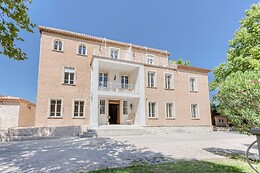 Domaine De La Nerthe