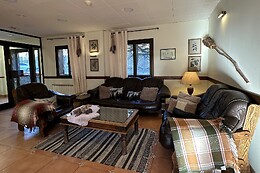 APARTAMENTOS SOLANA, HOTEL TAULL & ROMANIC