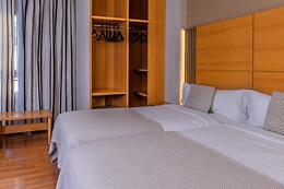 HOTEL SERRANO