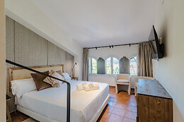 HOTEL GRAN CLAUSTRE BOUTIQUE & SPA