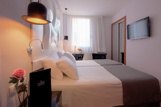 HOTEL EVENIA ROCAFORT - Barcelona | Wonderbox