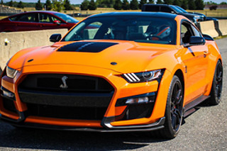 Duo Lamborghini Gallardo LP-560 / Ford Mustang Shelby GT500 (2x2 tours) sur le Circuit de Bresse (71)