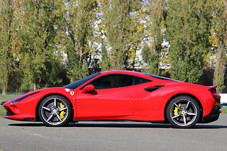 Découverte Ferrari F8 Tributo (4 tours) sur le Circuit de Croix-en-Ternois (62)