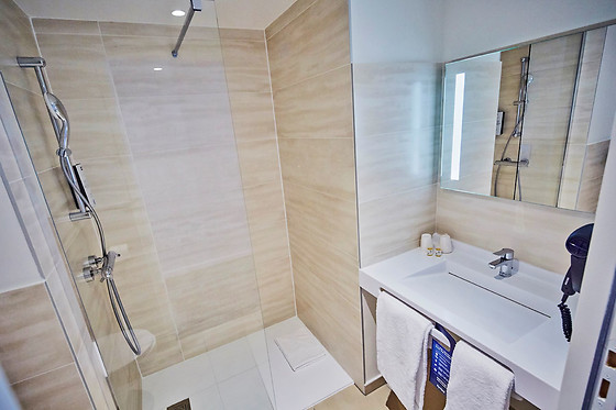 Kyriad Combs la ville - photo 16