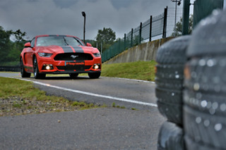 Pilotage de la Ford Mustang - SP Pilotage automobile - Château-Gaillard (01)