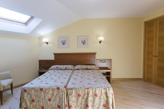 HOTEL O CASTRO - photo 6