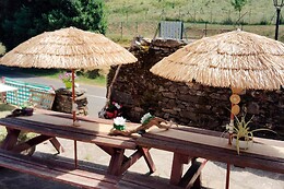 GITES DE DOUCH