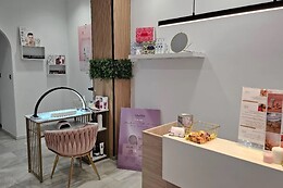SARAI TORREBLANCA BEAUTY STUDIO
