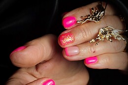 Mari'nails