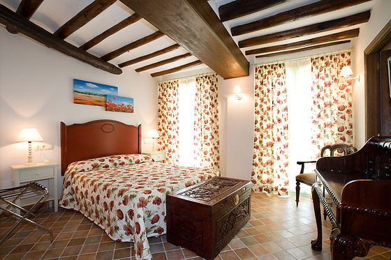HOTEL RURAL EL PILARET Y VILLA SAN JORGE - photo 3