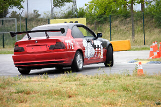 3 tours de drift dans une BMW série 3 kit M pour 1 personne sur le circuit de drift RACC de Barcelone à Montmeló (Barcelone)