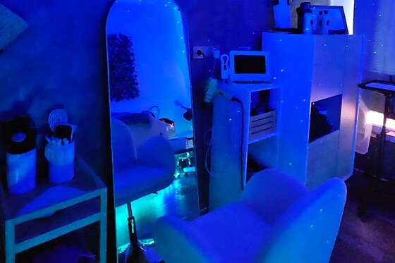 LAURA'S HAIR SPA - photo 5