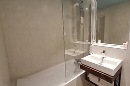 Brit Hotel Confort Alençon