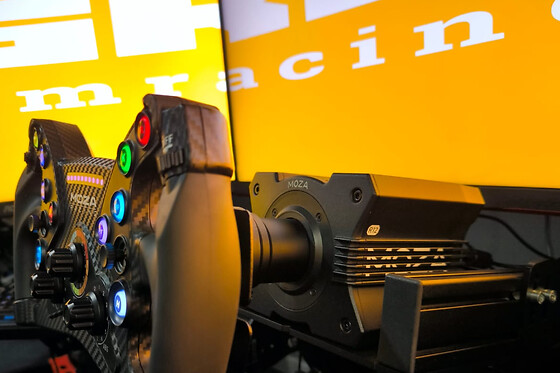 SKYLINE SIMRACING CENTER - photo 9