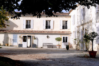 Séjour gourmand pour 2 au Château de Lantic*** à Martillac (33)