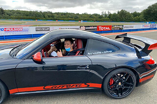Stage Pilotage Enfant en Porsche 992 GT3 à Magny-Cours (58) - Porsche 992 GT3 - 2 Tours