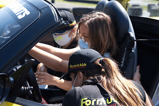 Stage Pilotage Enfant en Clio IV RS à Magny-Cours (58) - Clio IV RS - 4 Tours