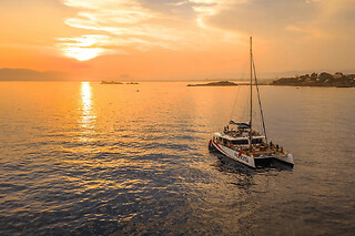 Croisière coucher de soleil en catamaran depuis Saint-Raphaël