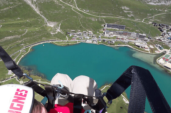 Vol en parapente à Méribel (73) - Vol en direction de Méribel - 15 min