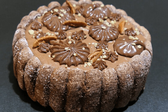Cours de pâtisserie charlotte chocolat et pécan à Villeurbanne