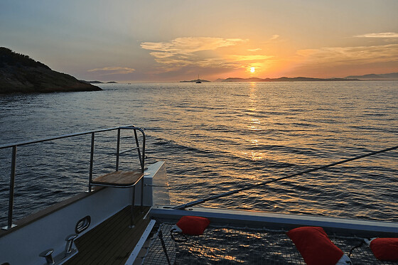 Croisière Coucher De Soleil En Catamaran Depuis Hyères (83)