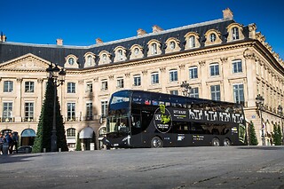 Un repas et une visite de Paris à bord du Bus Toqué à Paris (75008)