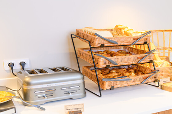 Ibis Styles Tours Centre - photo 15